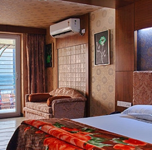 Hotels in Puri near Swargadwar sea beach
