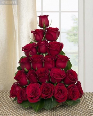 Send Flowers to Gurgaon online and Get Best Offer - OyeGifts