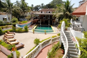  Enjoy the delicious dining at hotel in Goa