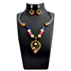 Kundan Meenakari Pipe Curvy Pendant Necklace Set from Sheorn