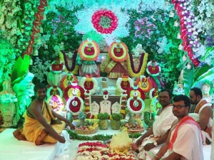 Book Pandit for Marriage Puja - Hindu Priest for Wedding Cer
